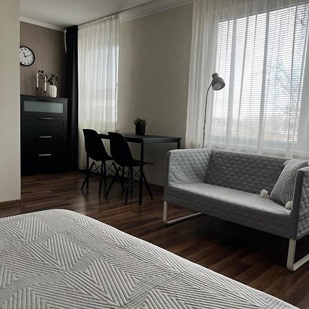 Vienibas Apartment ダウガフピルス エクステリア 写真